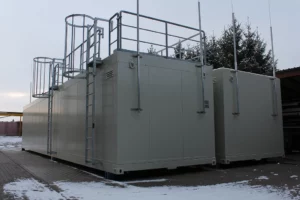 thermally insulated storage tank